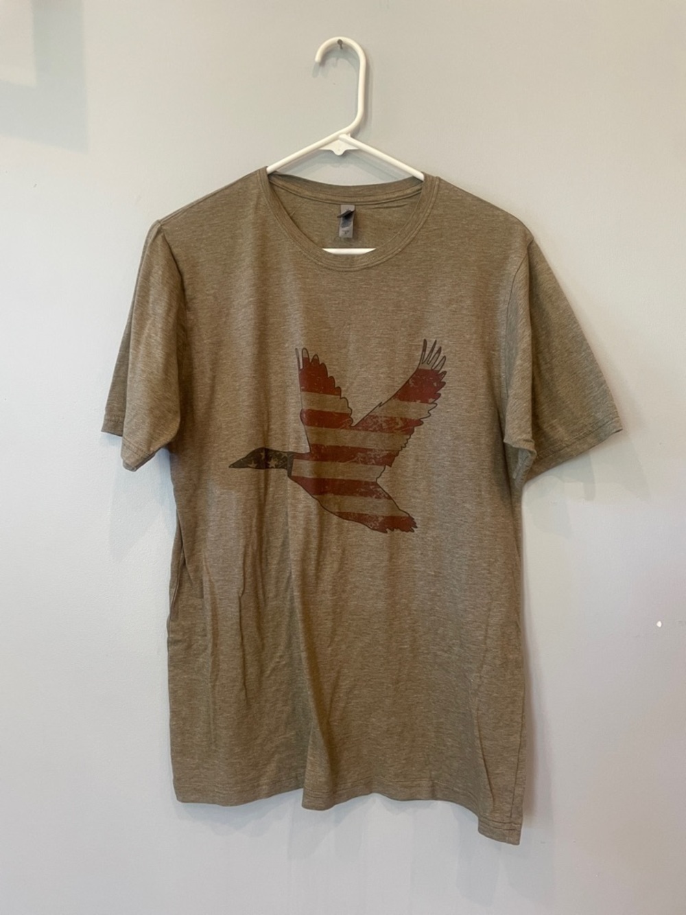 Men's Graphic Crewneck T-Shirt - Olive Brown with patriotic Bird design